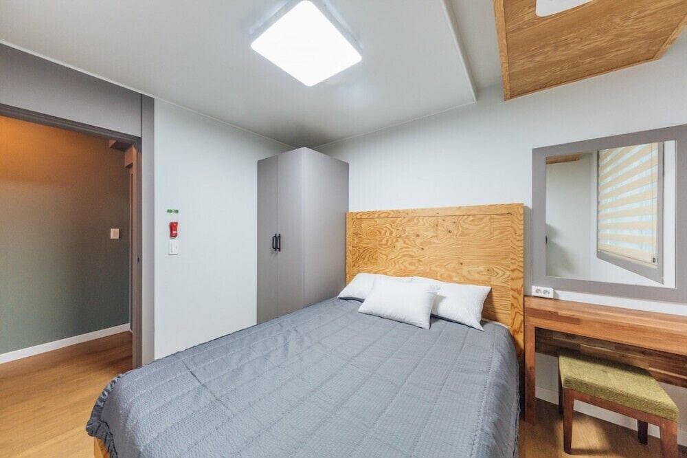 Room (heart 102) photo 1