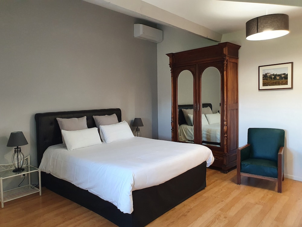 Double Room - Photo 2