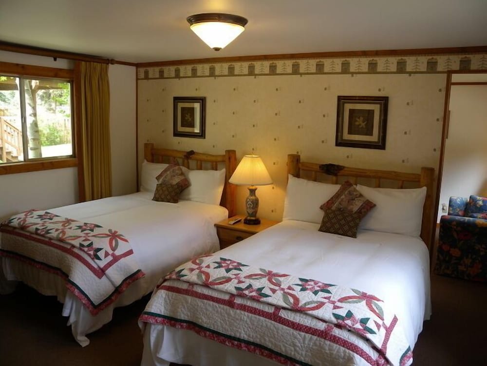 Superior Suite, Private Bathroom (Suite 8 - No Pets Allowed) photo 1