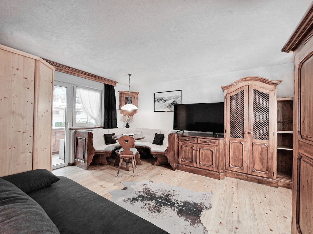Traditional Suite, Mountain View photo 2