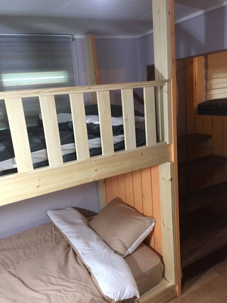 Basic Shared Dormitory, 1 Twin Bed photo 3