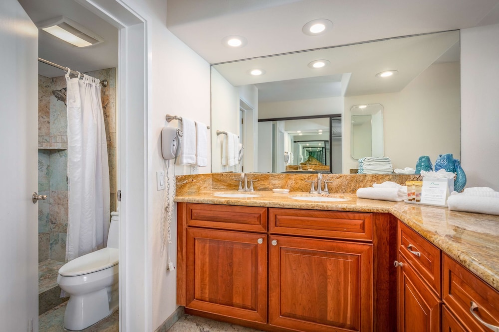 Suite, 2 Bedrooms, Oceanfront (2 Bathrooms) - Photo 9