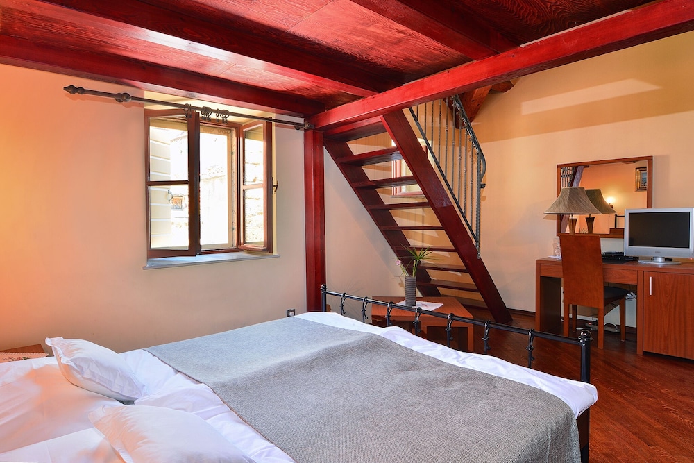 Economy Suite, 2 Bedrooms, City View photo 1