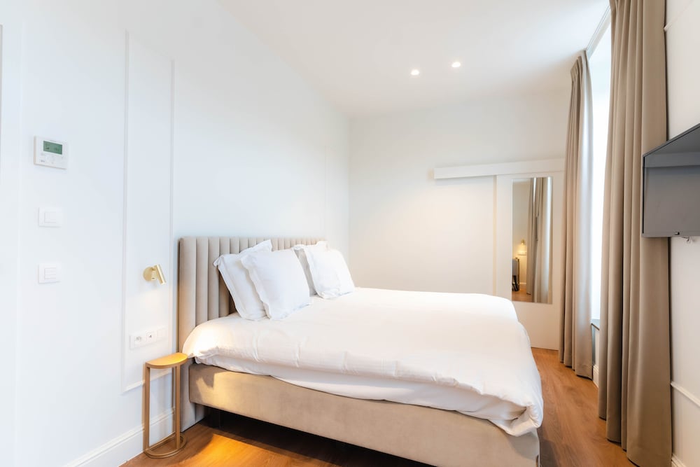 Deluxe Twin Room photo 3