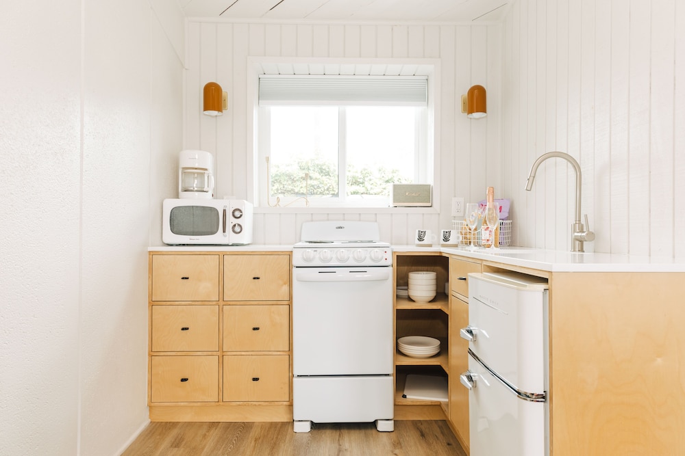 Deluxe Triple Room, Kitchen, Corner photo 2