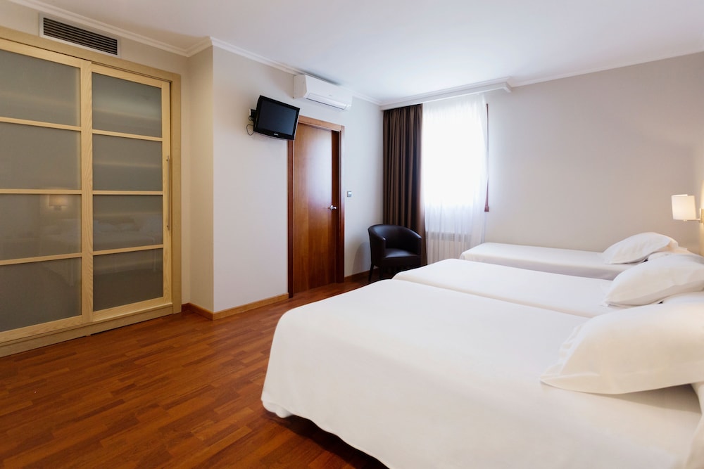 Triple Room - Photo 8
