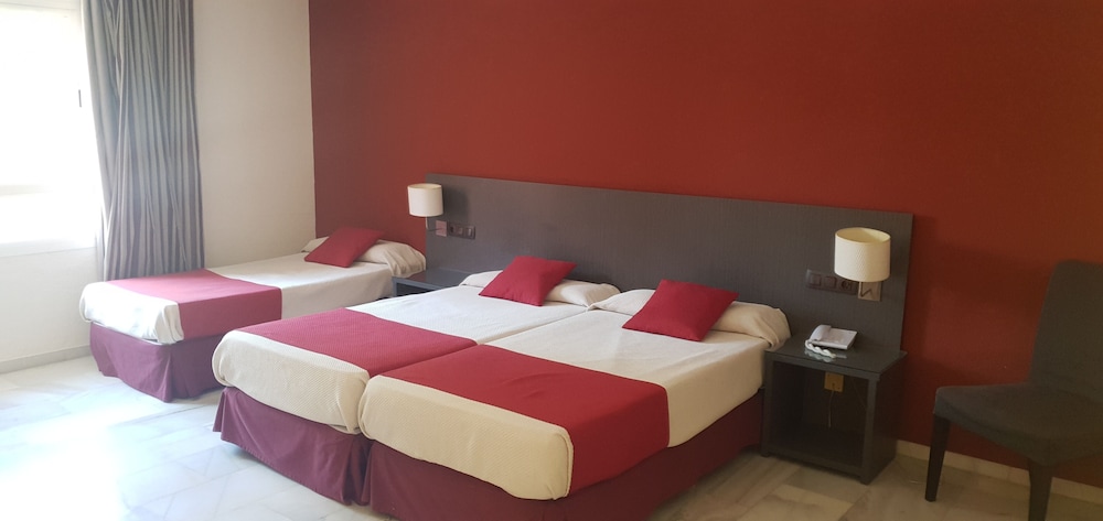 Family Double Room (2 adults + 1 child)