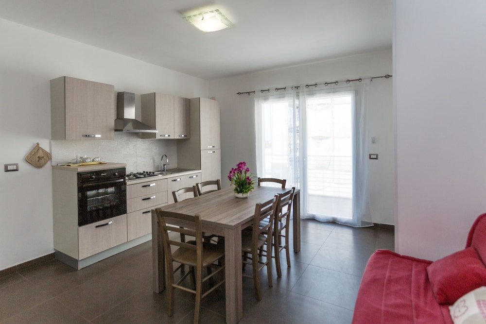 Apartment, 2 bedrooms, ground floor photo 3