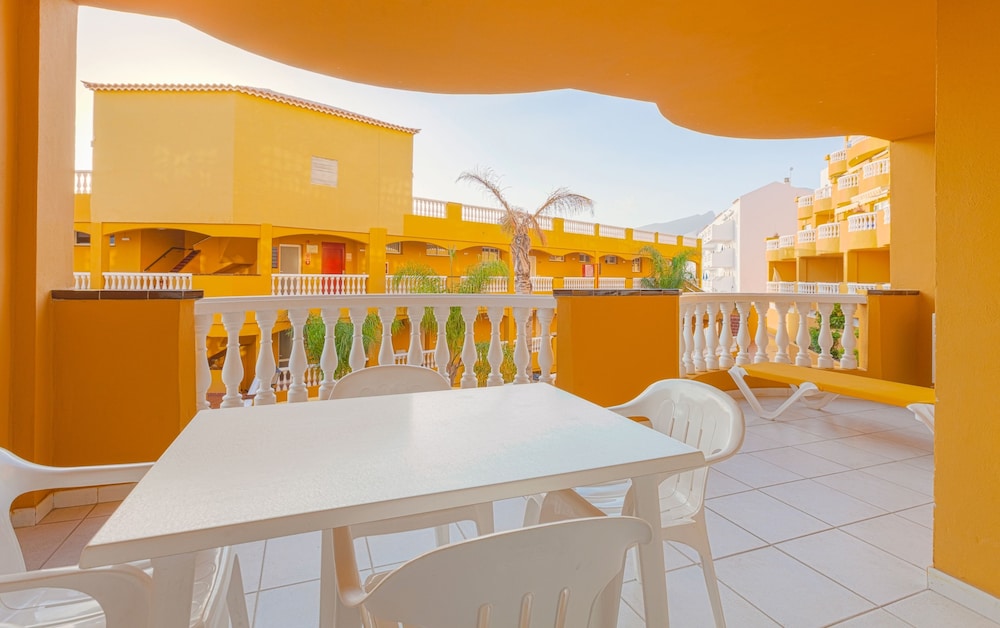 Standard Apartment, 2 Bedrooms, Garden View photo 3
