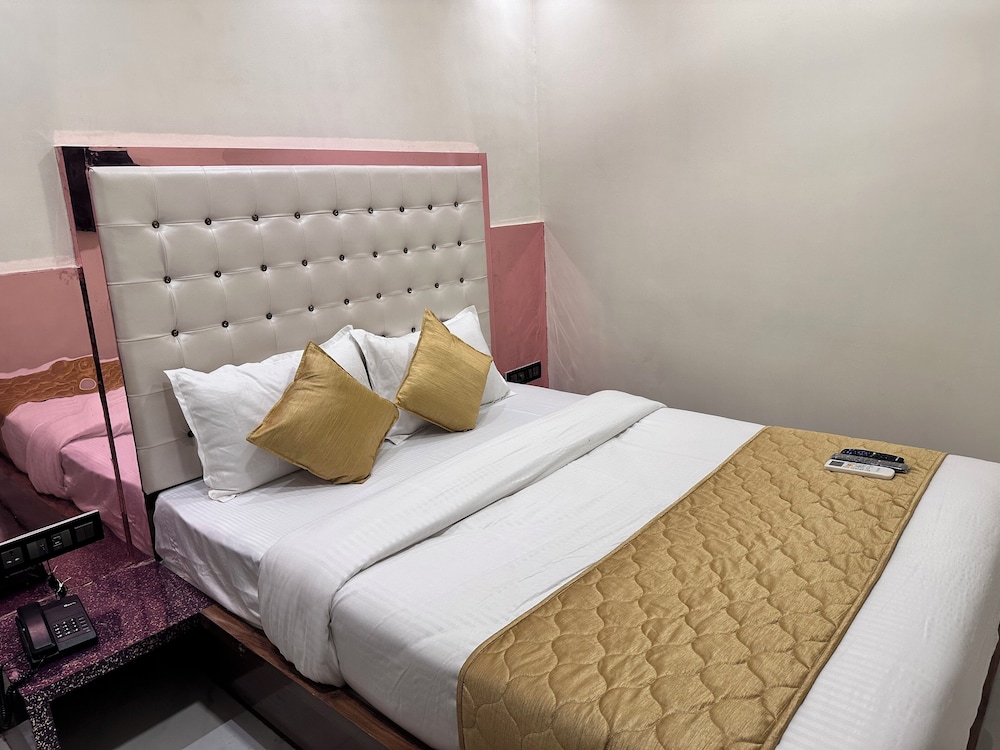 Deluxe Double or Twin Room - Photo 1