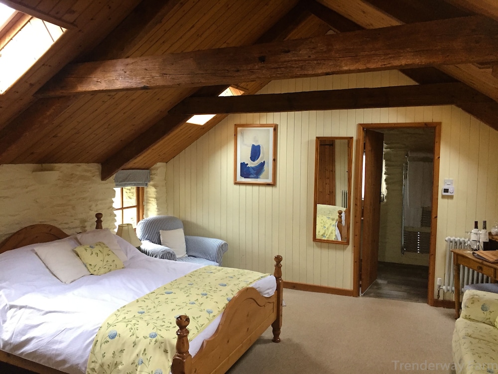 Standard Double Room (The Acorn Loft) photo 2