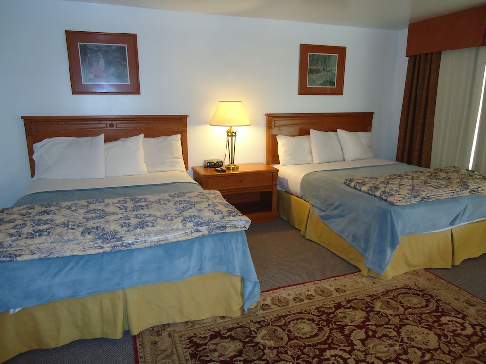 Double Room, 2 Queen Beds, Non Smoking photo 1