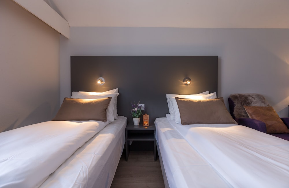 Basic Double or Twin Room - Photo 5