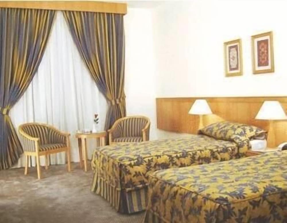 Standard Double Room - Photo 2