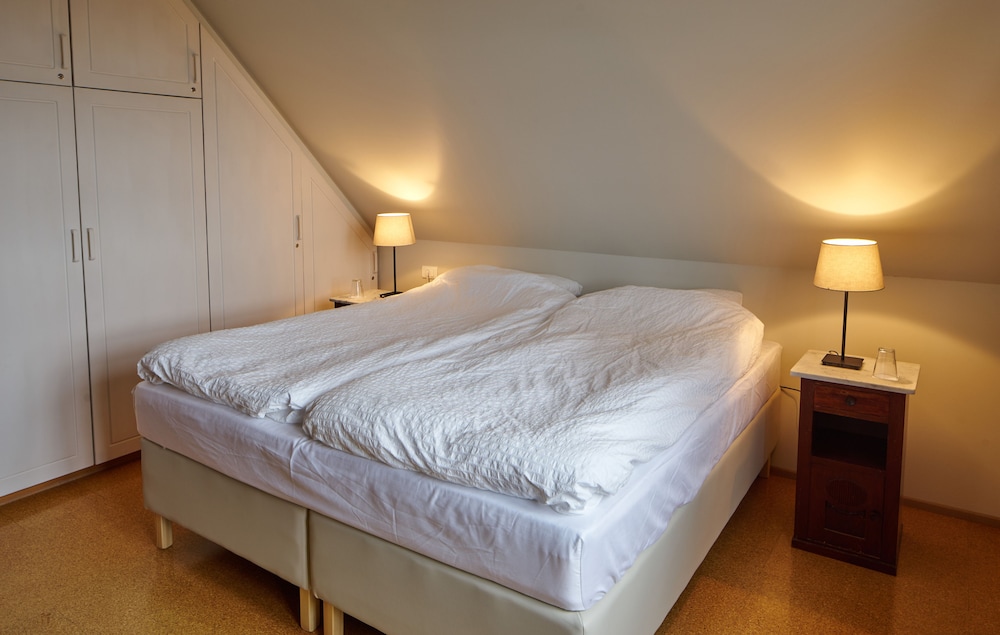 201 The Master Bedroom, Triple/Double, Balcony, Ocean View, Incl. Breakfast photo 2