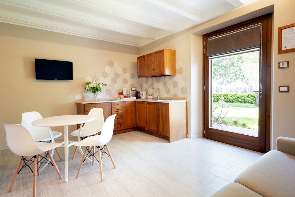 Comfort Suite photo 3