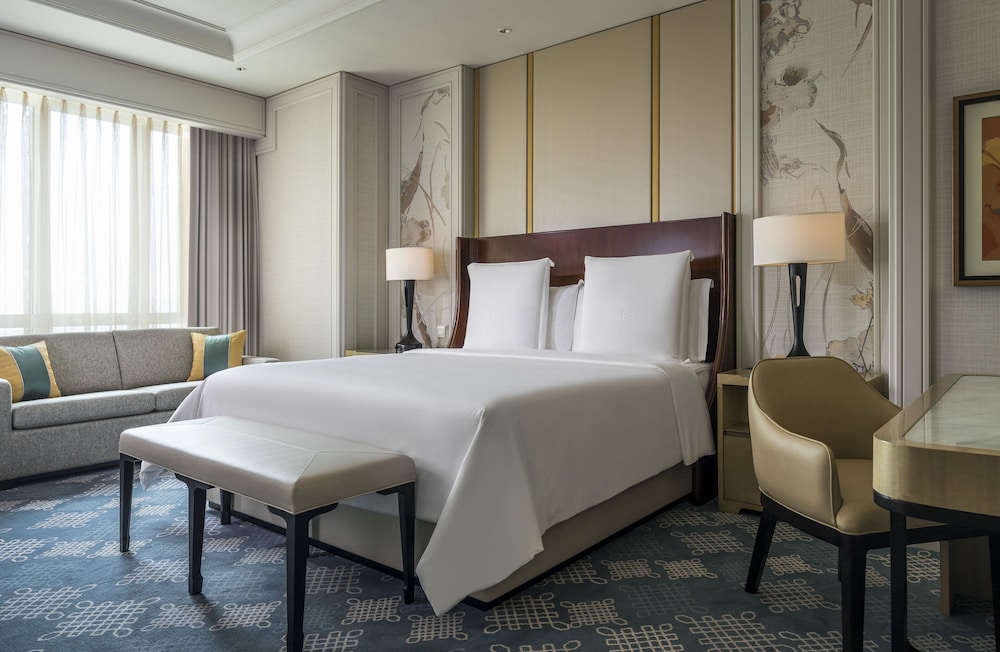 Superior Room, 1 King Bed - Photo 4