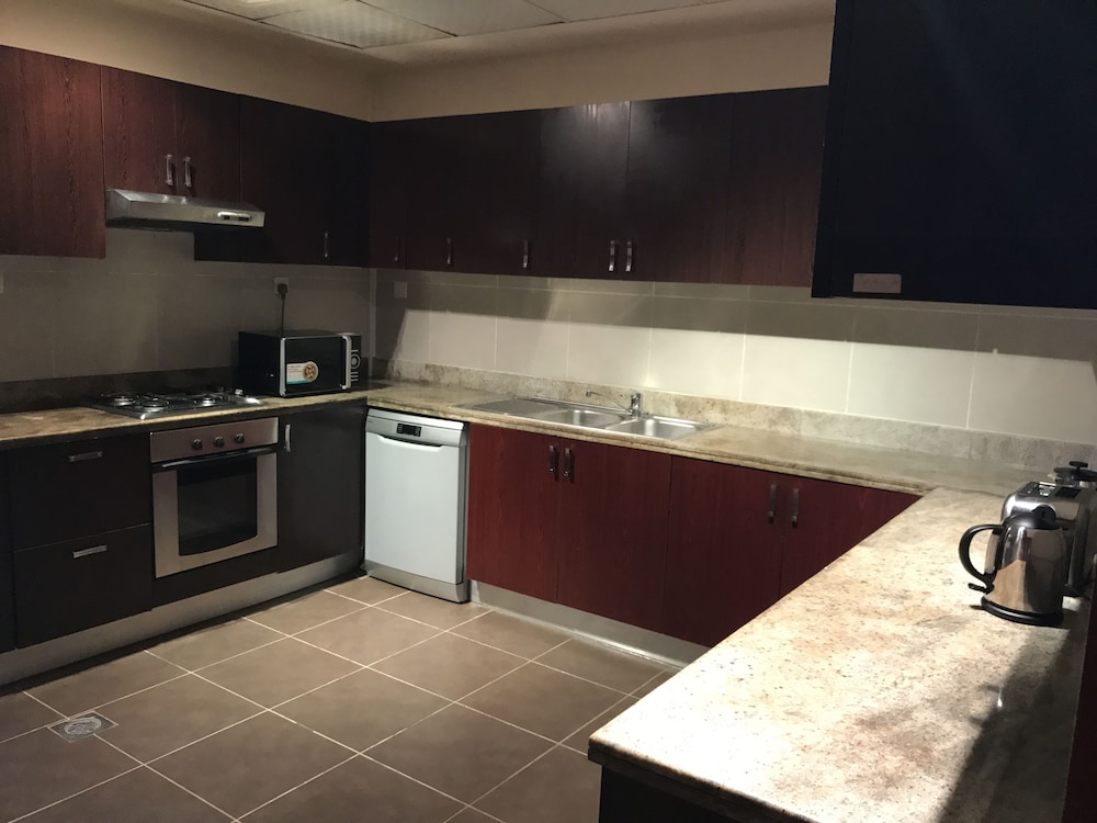 Deluxe Apartment, 4 Bedrooms, Sea View photo 3