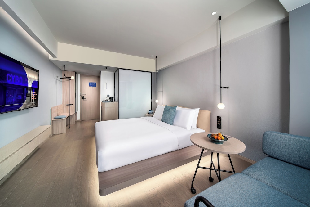 Business Double Room, 1 Bedroom, Non Smoking, City View photo 3