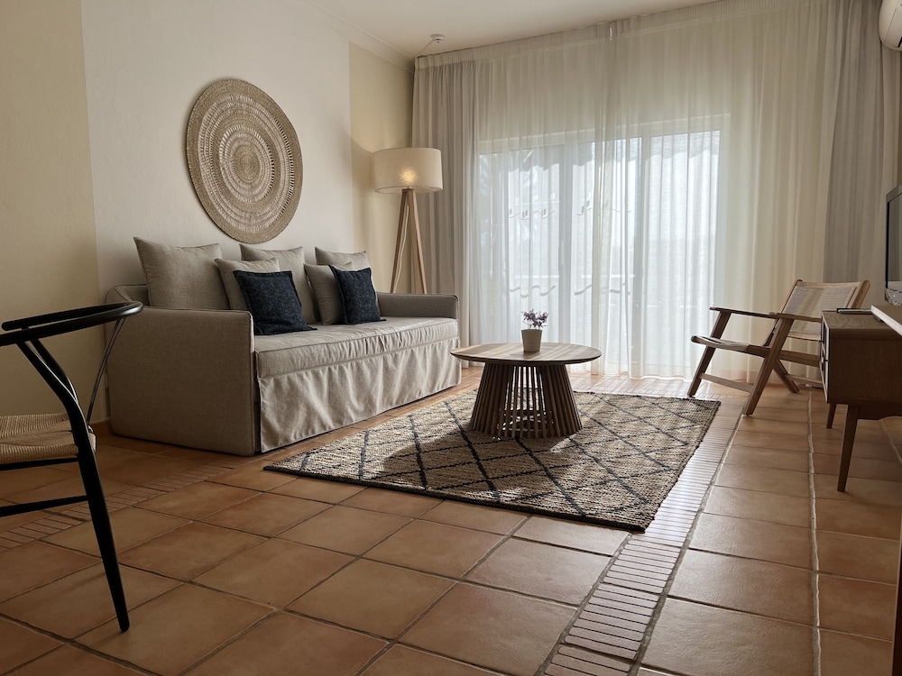 Superior Apartment, 2 Bedrooms - Photo 9