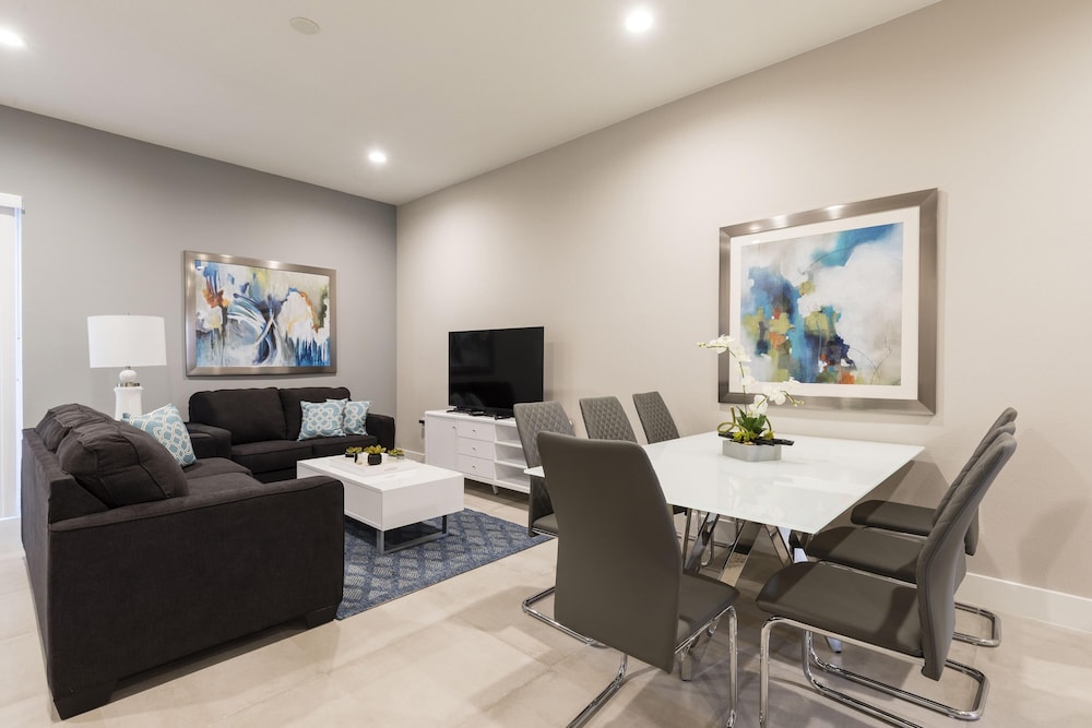 4 BR 4 BA Skjult Perle Min Disney 1804ft, Billede 3