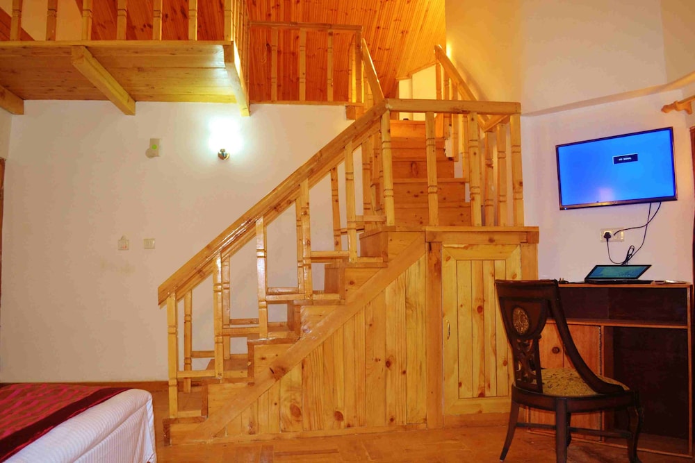 Royal Himalayan Suite photo 2