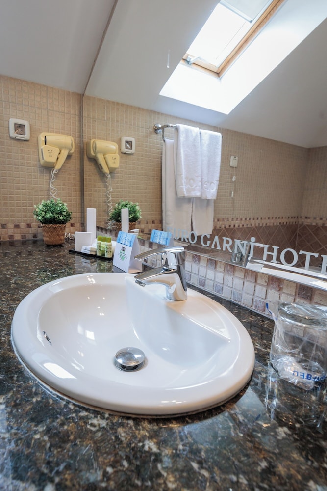 Family Triple Room - Photo 8