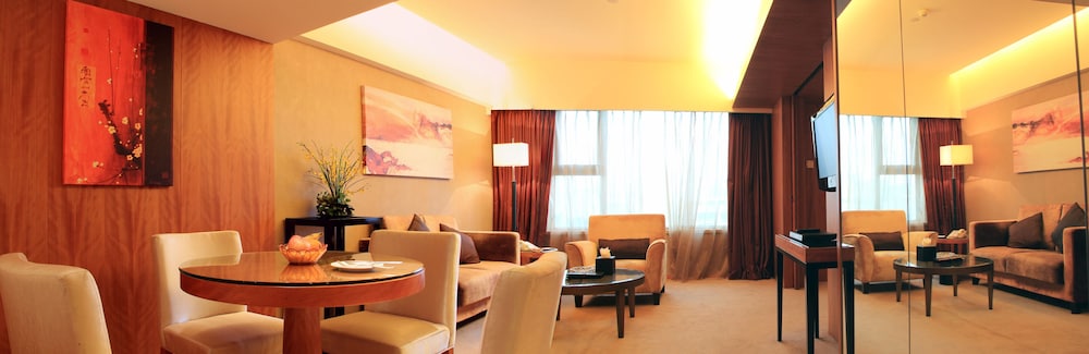Suite, 1 King Bed