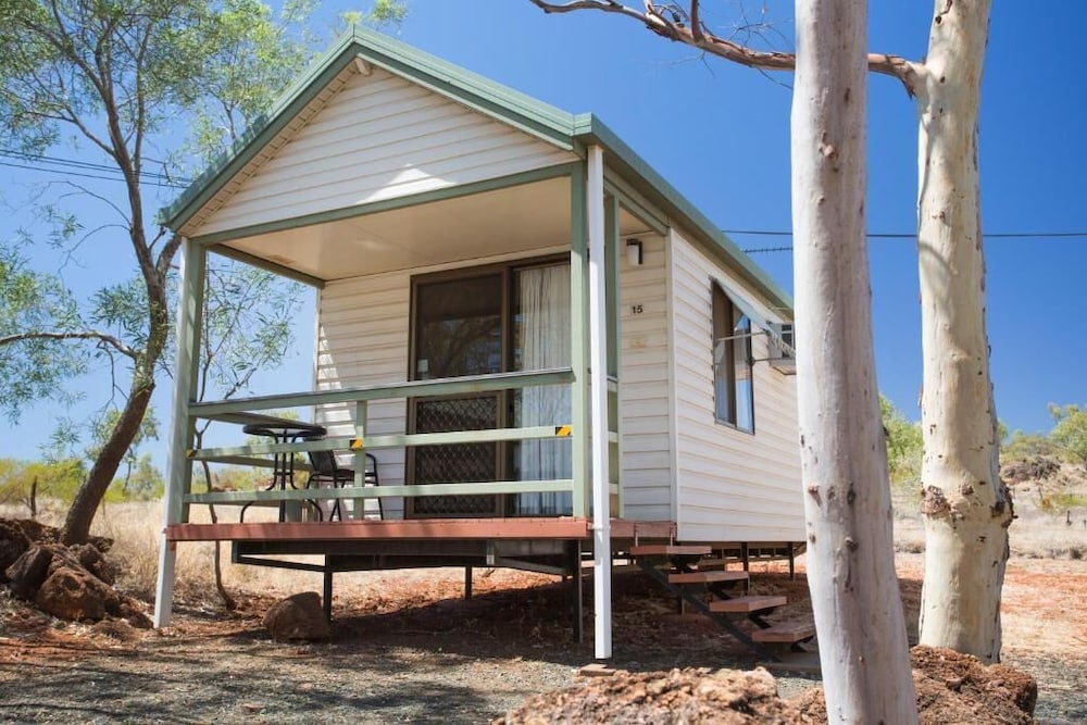Economy Cabin photo 1