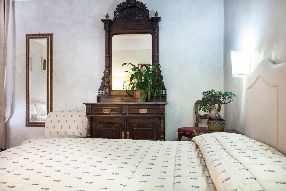 Double or Twin Room photo 2
