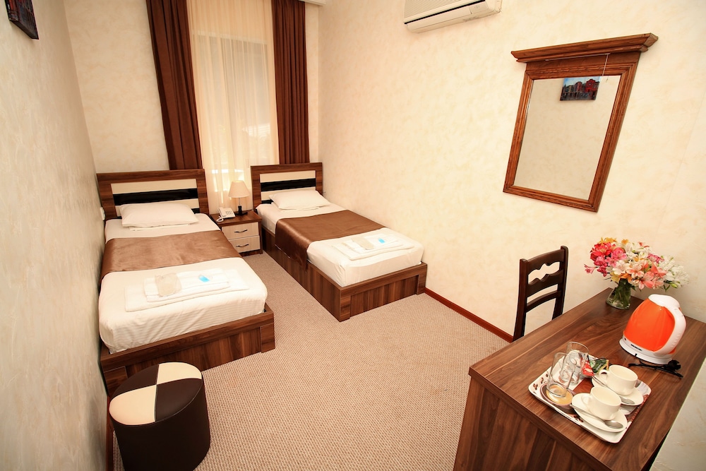 Economy Double Room photo 1