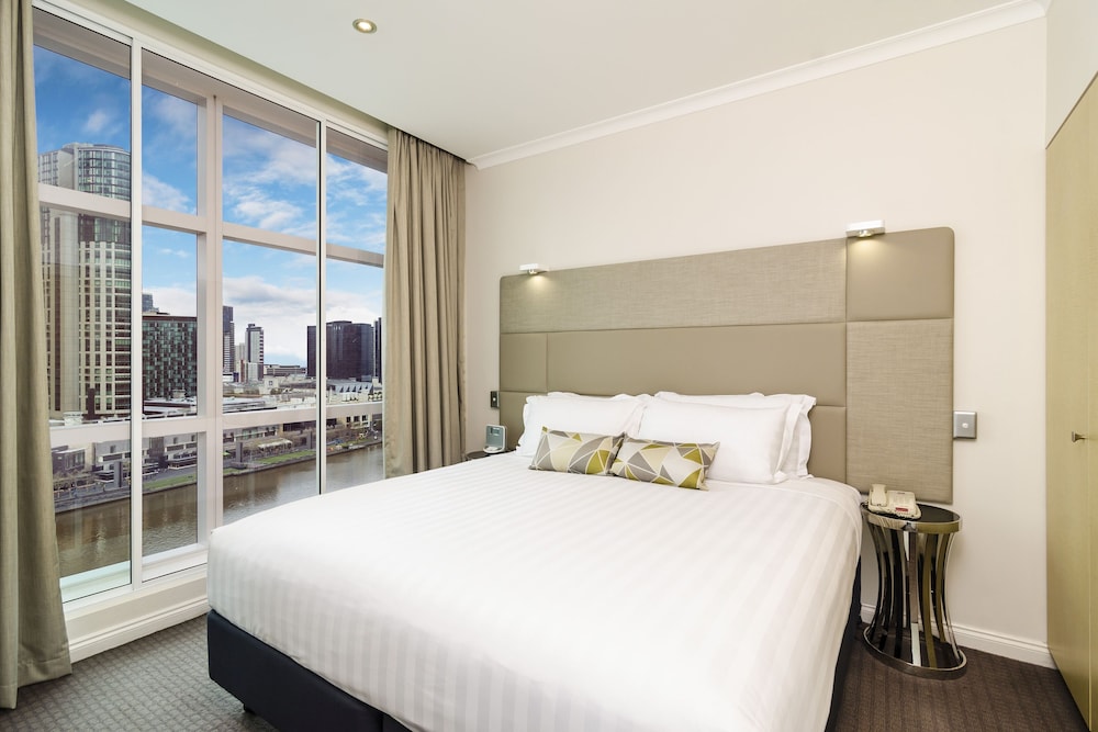 One Bedroom Deluxe King - Photo 2