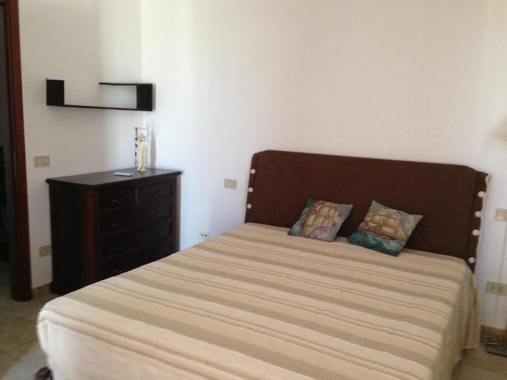 Suite, Jetted Tub