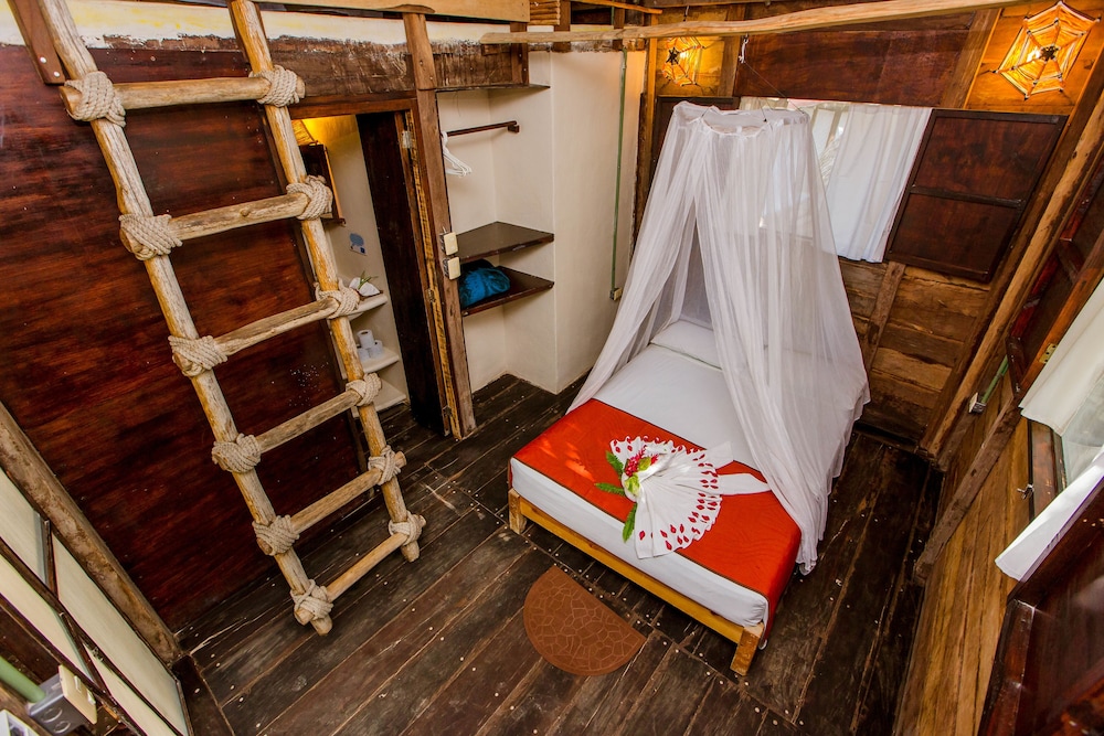 Royal Bungalow, 1 Double Bed, Private Bathroom, Garden View photo 1