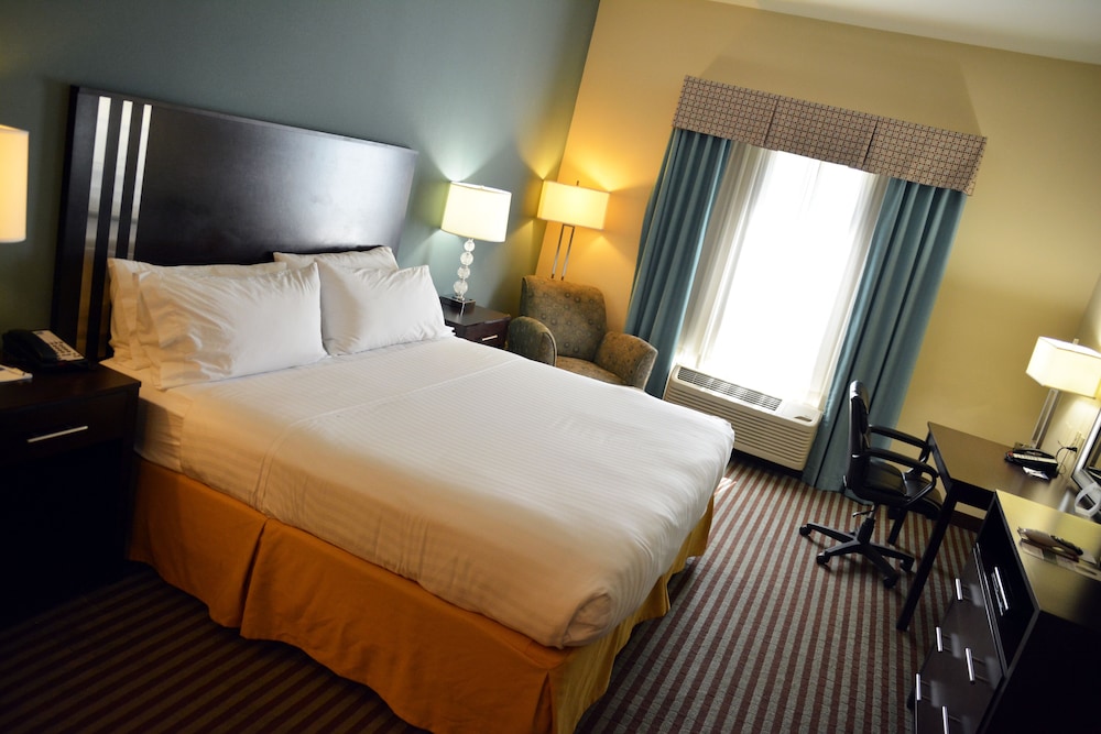 Standard Room, 1 King Bed - Photo 5