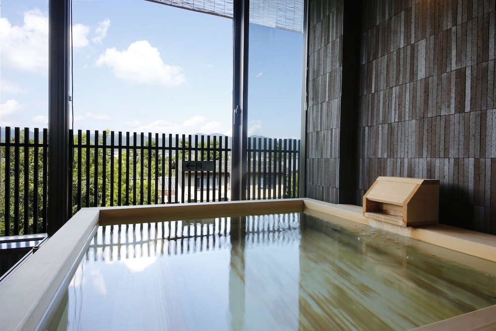 River Side Japanese-Style Room with partial open-air bath, Non Smoking photo 2
