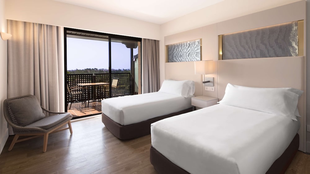 Room, 2 Twin Beds - Photo 9