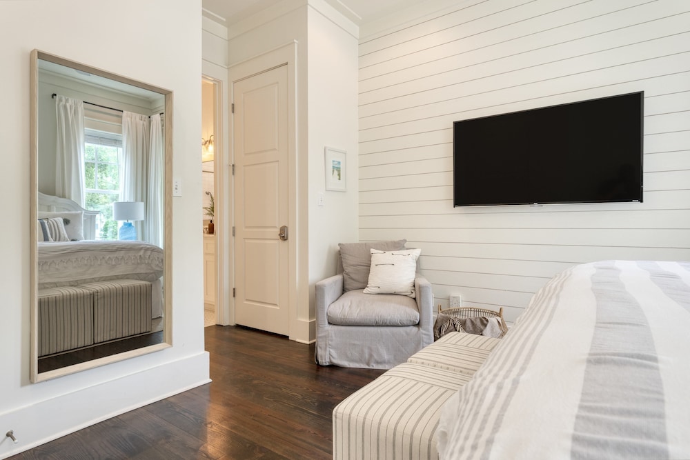 House (4 Bedrooms)