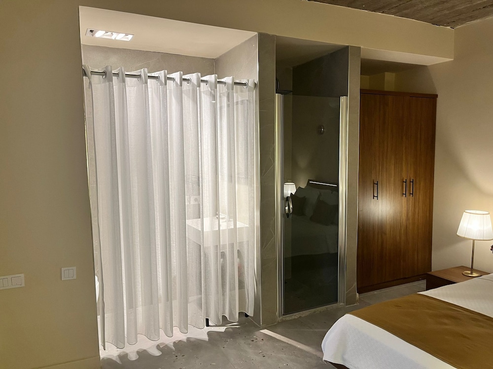 Standard Room photo 2