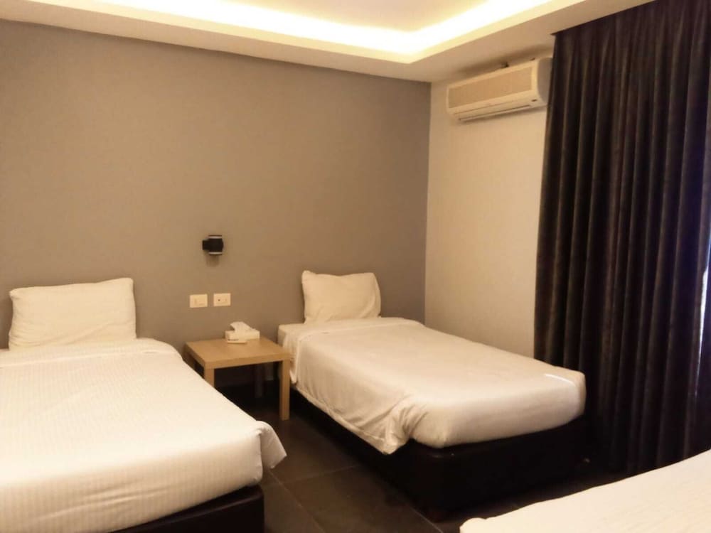 Twin Room, 2 Twin Beds photo 2