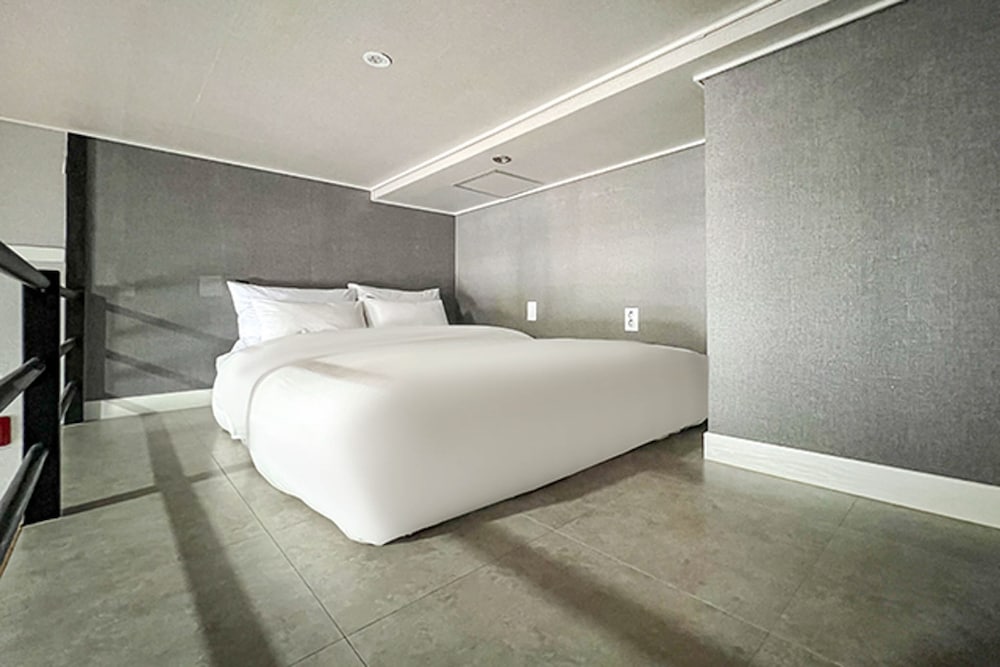 Deluxe Duplex, City View photo 2