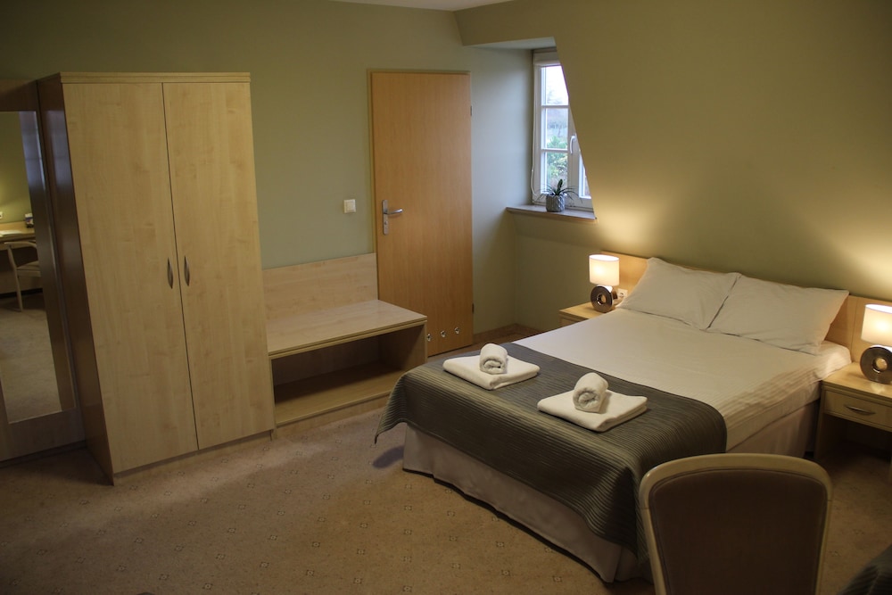 Family Quadruple Room, 1 Bedroom, Garden View photo 2