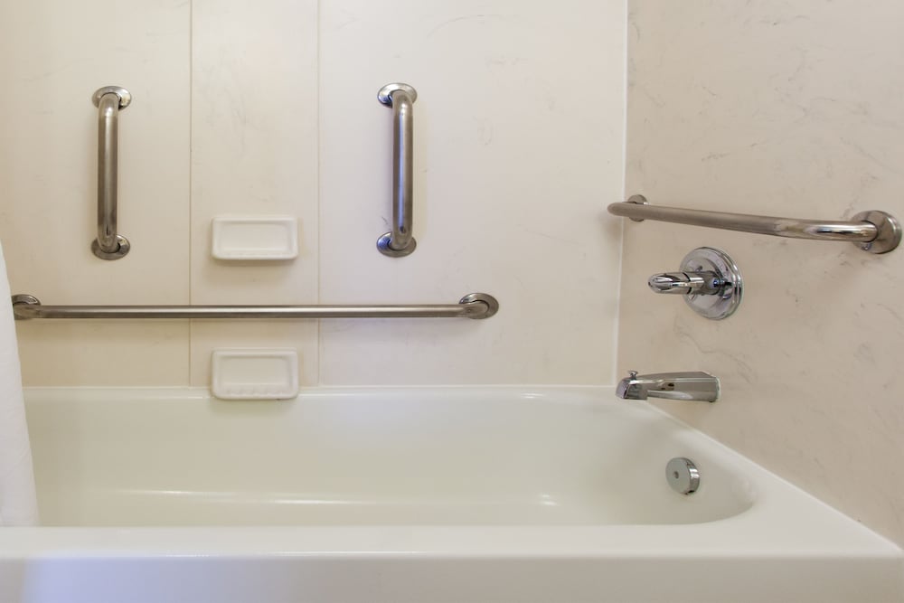 Standard Room, 1 King Bed, Accessible (Communications, Accessible Tub) - Photo 5