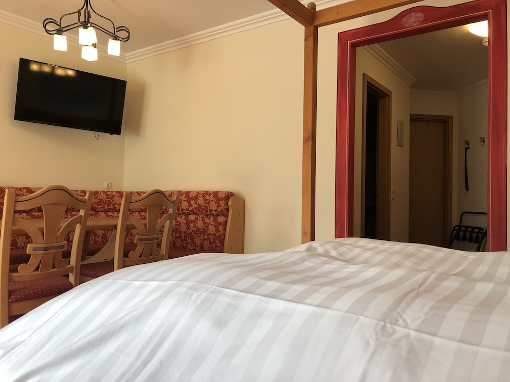 Honeymoon Suite, Balcony photo 1