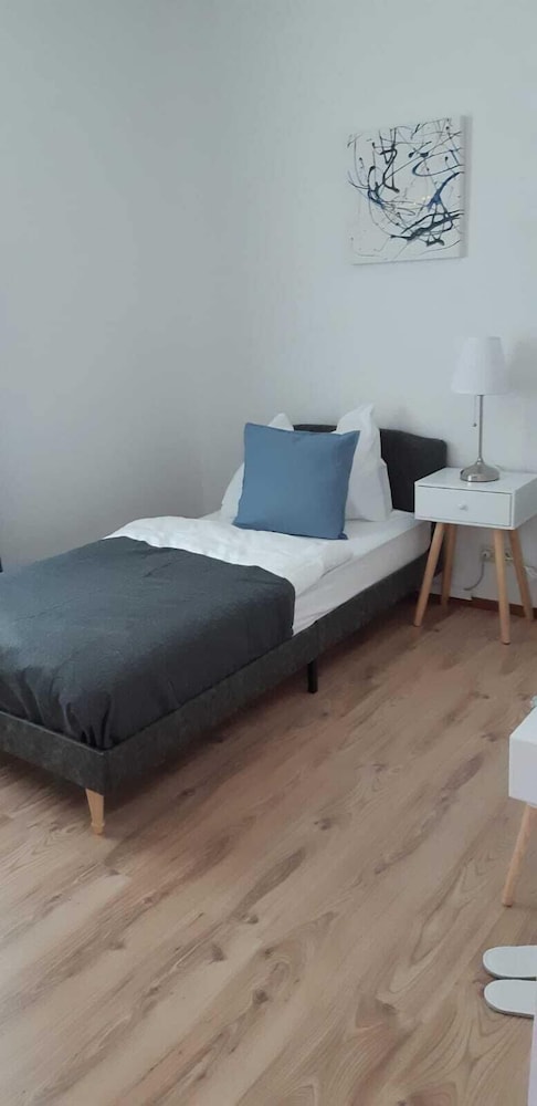 Single Room, Non Smoking photo 2