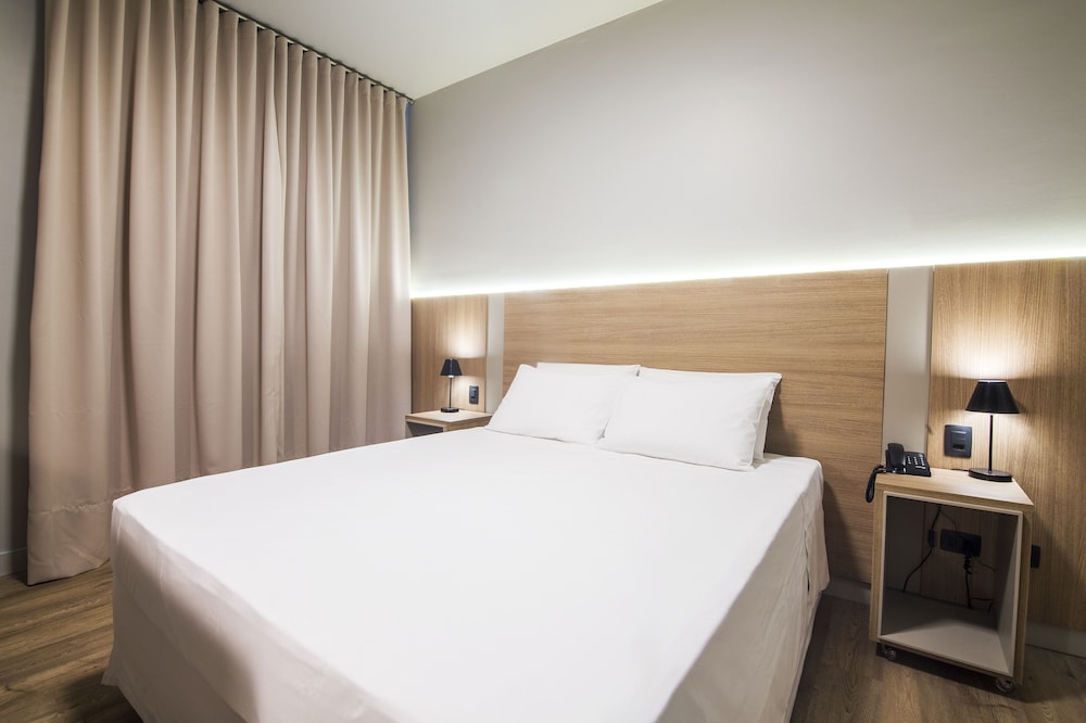 Deluxe Suite, 1 King Bed photo 3