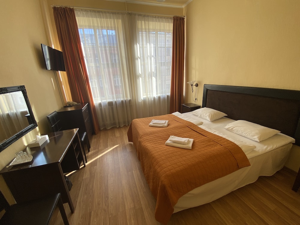Double Room - Photo 5
