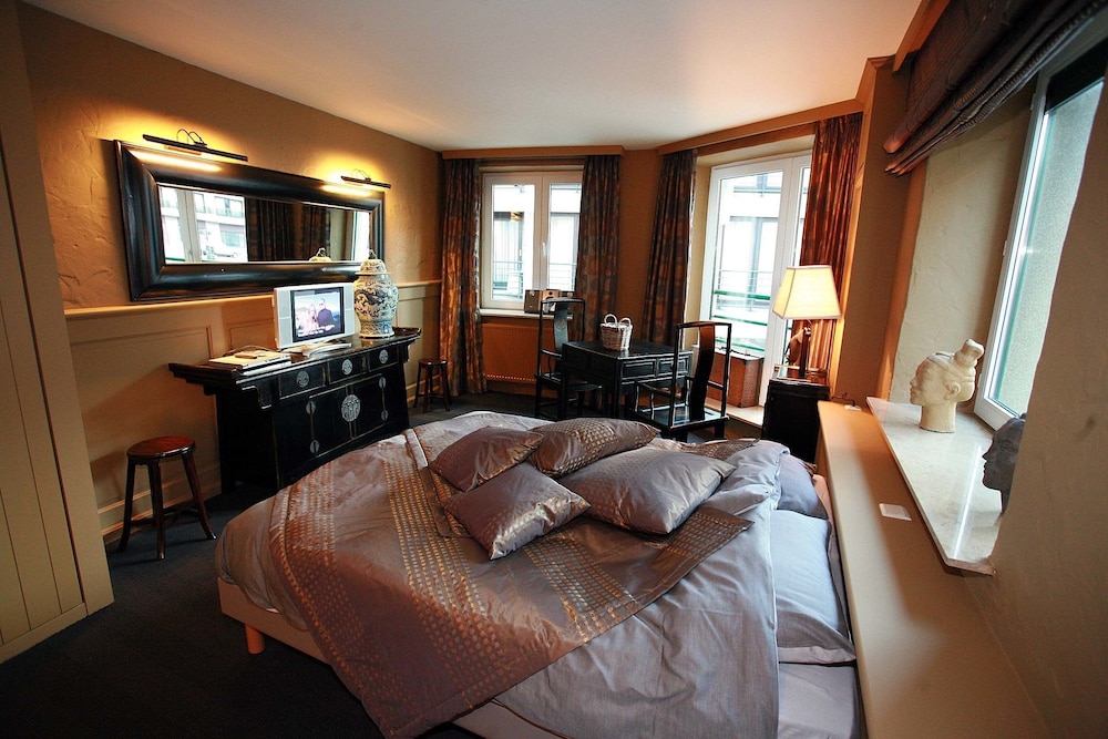 Royal Suite, Ocean View, Corner photo 2