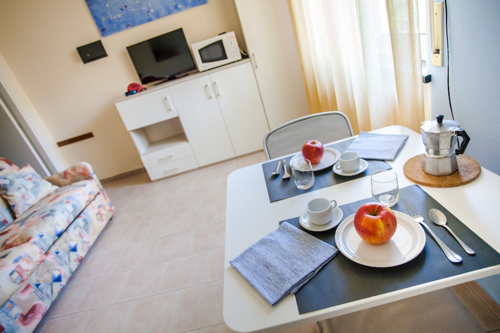 Basic Apartment (A1) photo 3