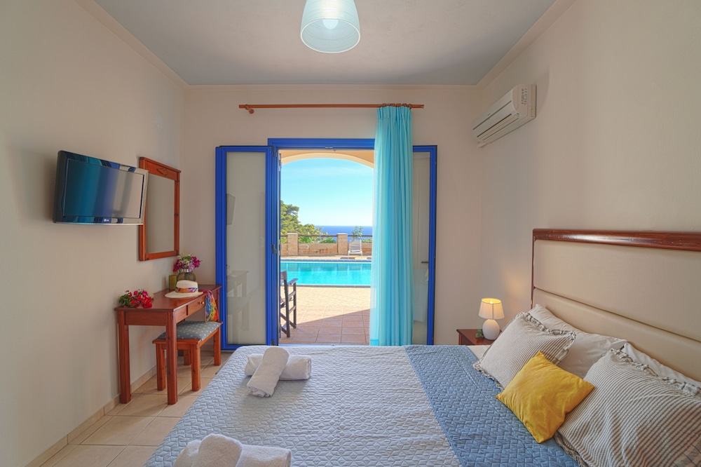 Apartment with Sea View - Photo 11